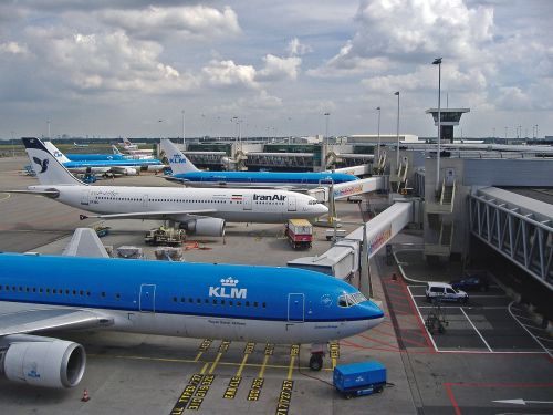 airport terminal schiphol