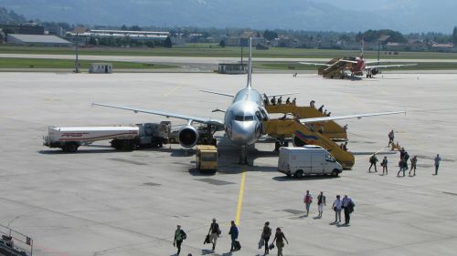 airport salzburg aircraft