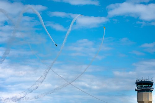 airshow  military  formation