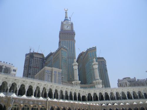 al abrar mecca saudi arabia building