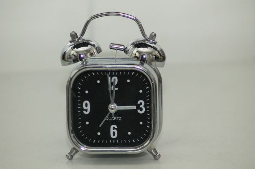 alarm clock clock crom