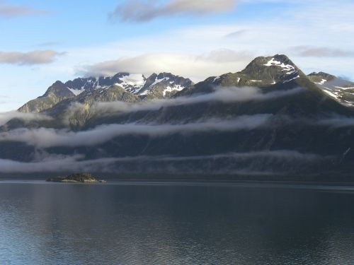 alaska clouds mountains