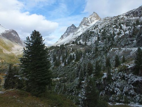 albula pass alpine winter