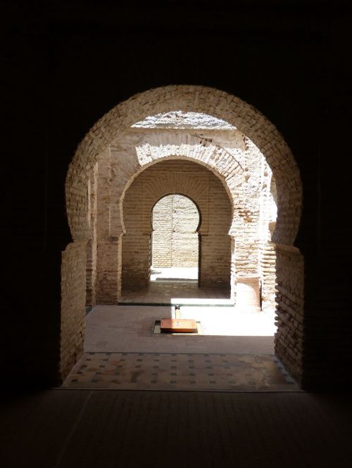 alcazar archway moorish