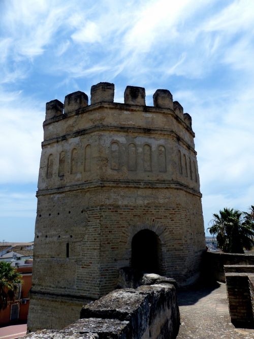 alcazar tower battlements