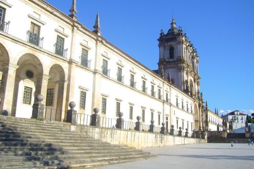 alcobaça monetery monument portugal