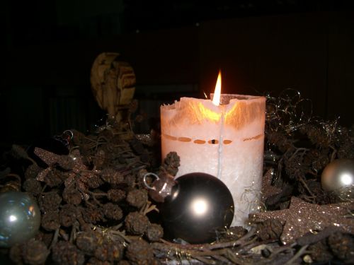 alder burning candle advent