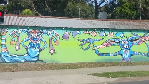 alien graffiti street art