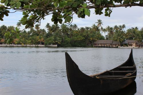 lake boat allapey