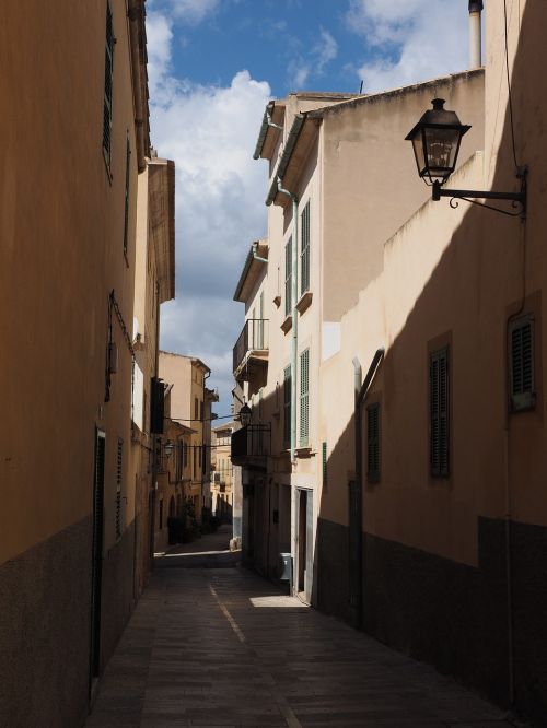 alley road alcúdia