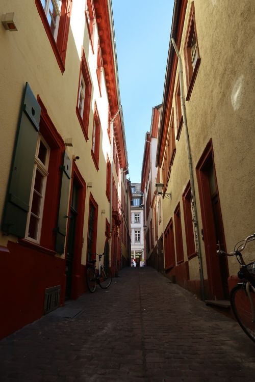 alley old town narrow lane