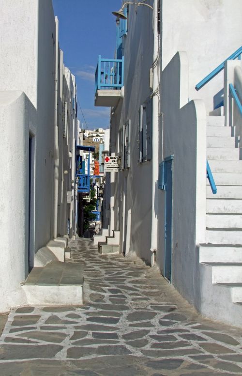 alley mykonos greece