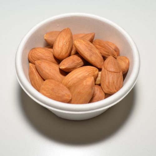 almonds raw cup