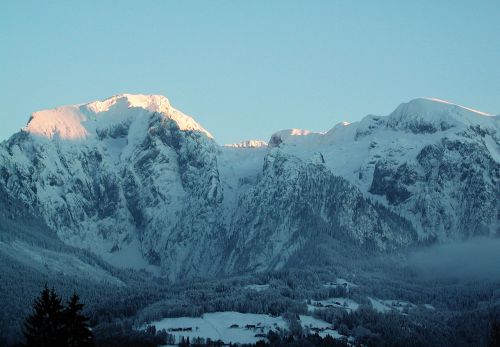 alpine mountains alpenglühen