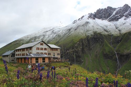 alpine club hut alpine mountains
