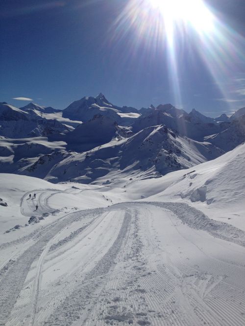 alps ski sun