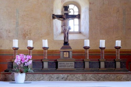 altar cross candles