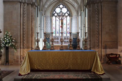 altar cross church