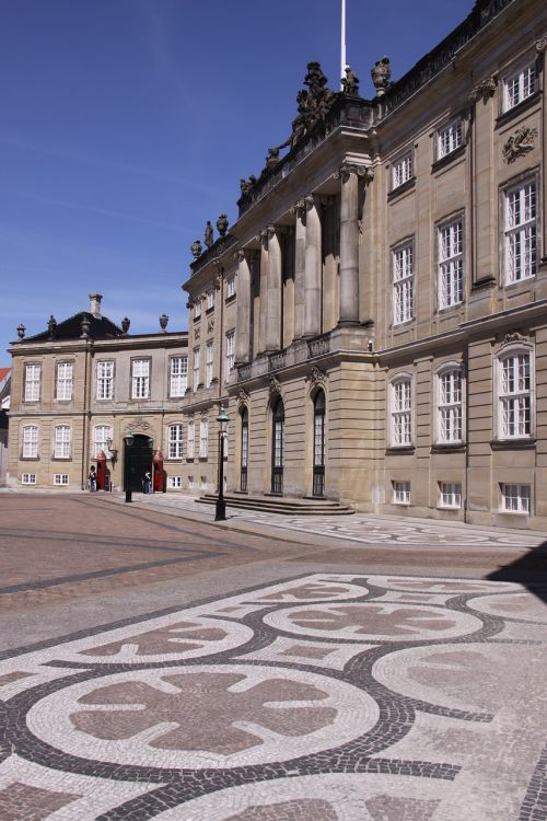 amalienborg castle palace
