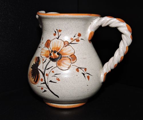 amphora vase terracotta