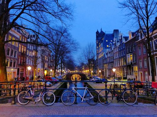 amsterdam canals bike