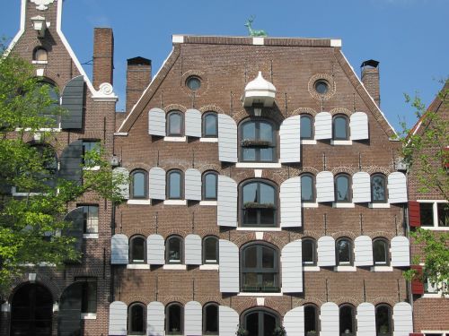 amsterdam canal home