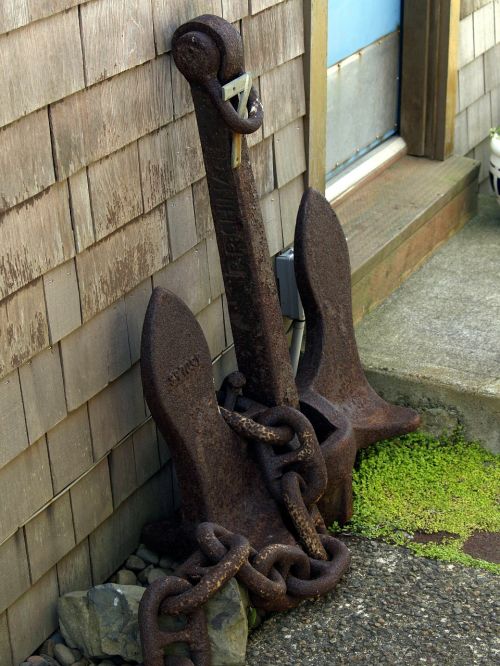 anchor rusty metal