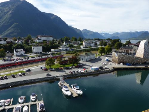 andalsnes port norway