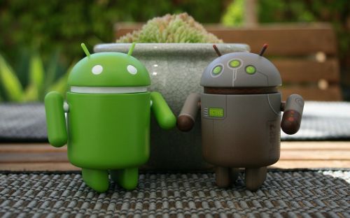 android couple computer