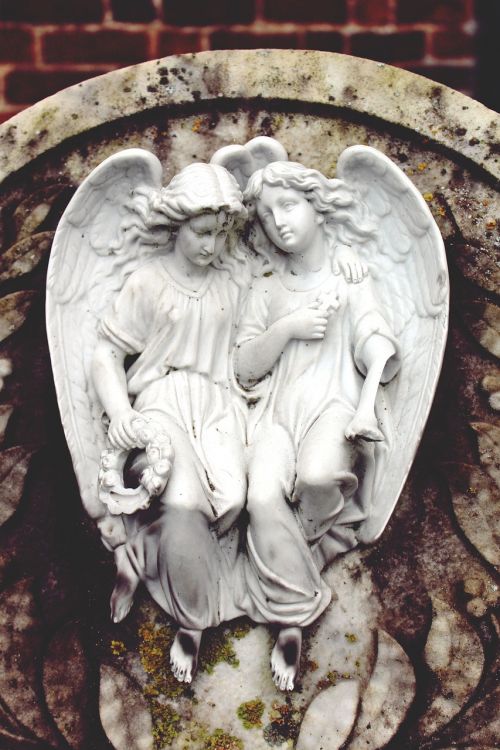 angel statue figure