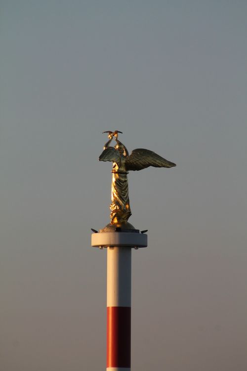 angel statue port