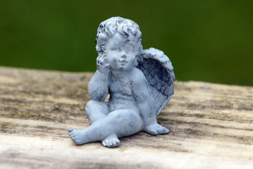 angel grabschmuck angel figure
