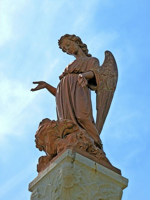 angel statue eve