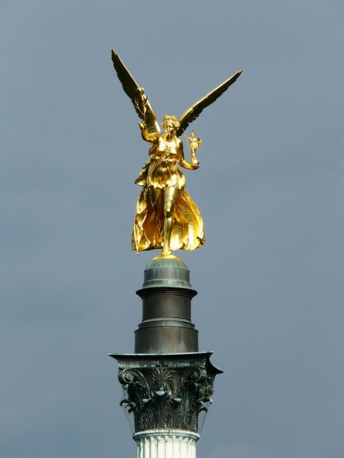 angel of peace monument matosinhos