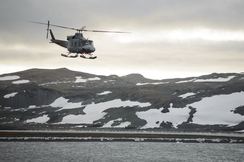 antarctica  helicopter  logistics