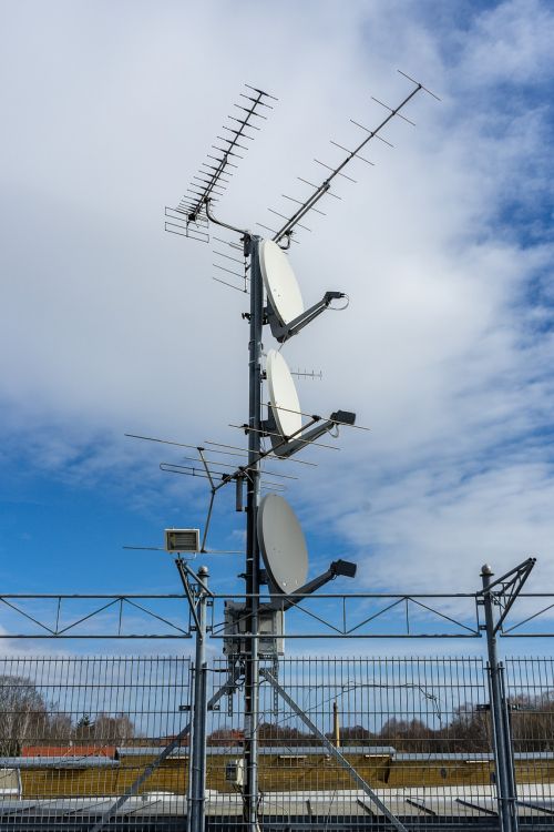 antenna satellite television reception