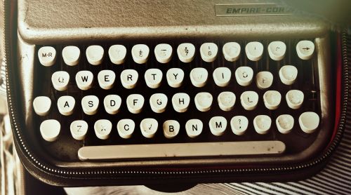 antique keyboard old