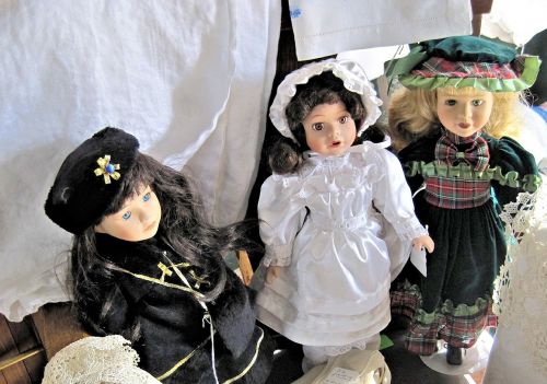 antique ceramic dolls museum canada