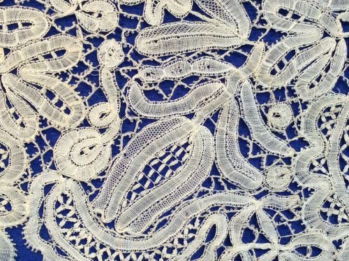 antique honiton lace 19th century english