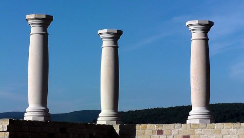 antiquity architecture pillar
