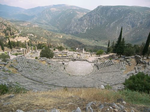 antiquity theater delphi