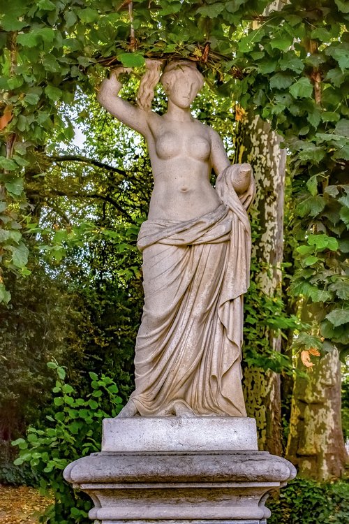 aphrodite  sculpture  statue