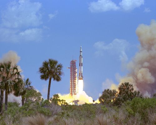apollo 16 launch mission