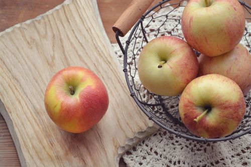 apple cutting board basket