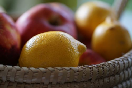 apple lemon basket