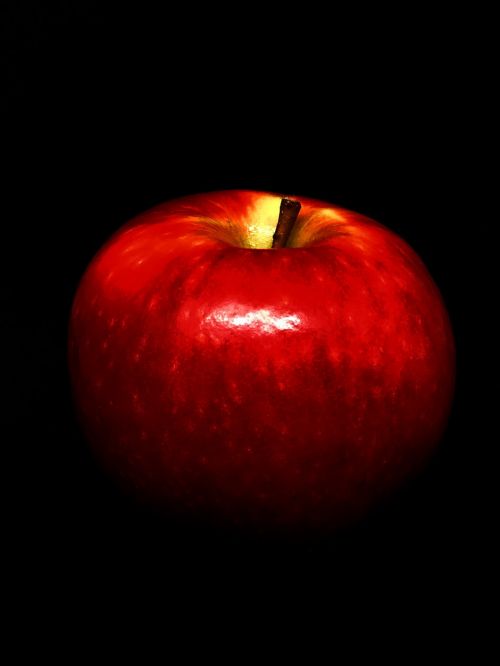 apple red black background