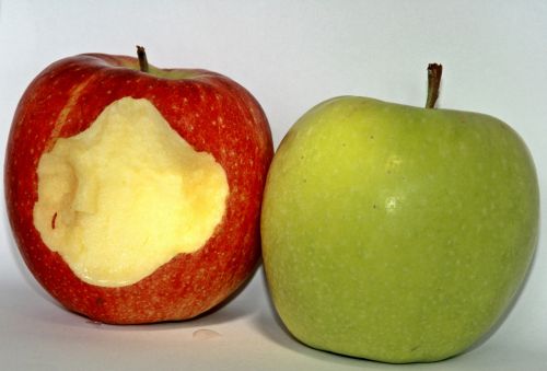 apple fruit vitamins