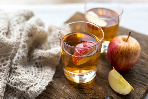 apple  apple juice  beverage