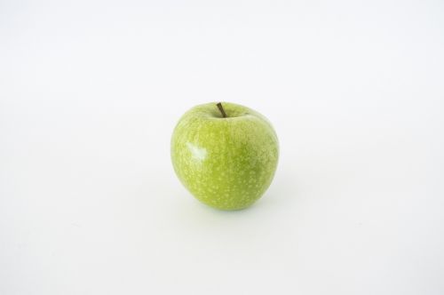 apple isolated green