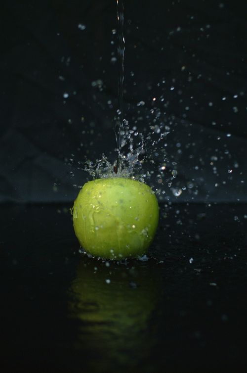 apple water drop